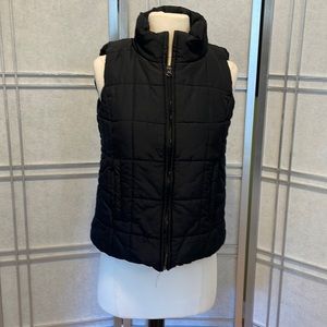 NEW York & Co Black Puffer Vest - Size XS